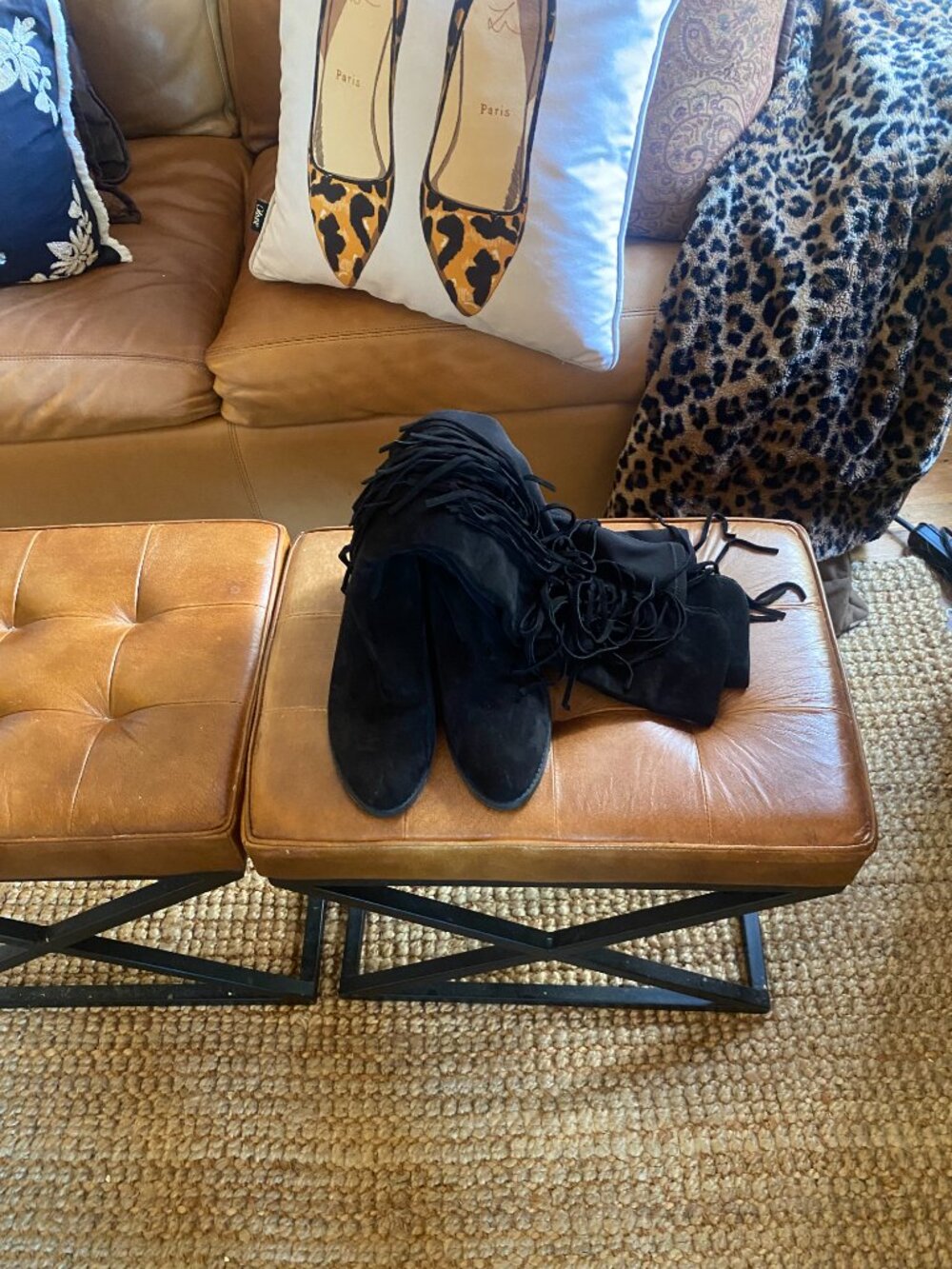 Stuart Weitzman - Picture 2 of 3